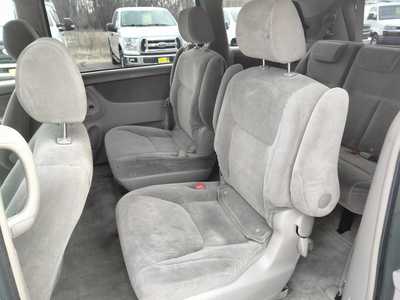 2006 Toyota Sienna, $4995. Photo 10
