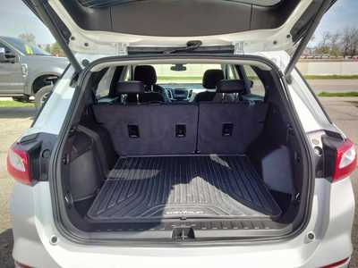 2020 Chevrolet Equinox, $17995. Photo 11