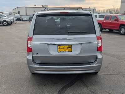 2014 Chrysler Town & Country, $7995. Photo 7