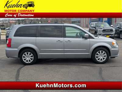 2014 Chrysler Town & Country, $7995. Photo 1