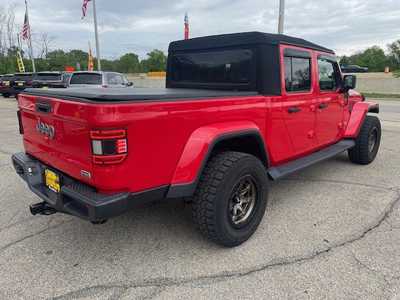 2020 Jeep Gladiator, $29465. Photo 6