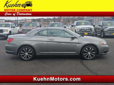 2013 Chrysler 200, $7995. Photo 1