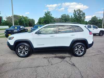 2019 Jeep Cherokee, $22850. Photo 5