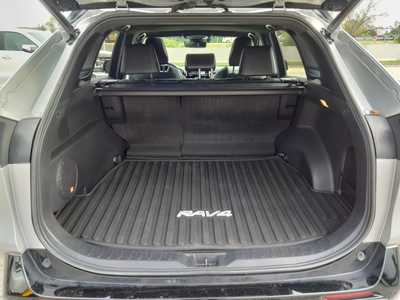 2021 Toyota RAV4, $27950. Photo 11