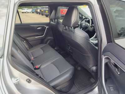 2021 Toyota RAV4, $27950. Photo 12