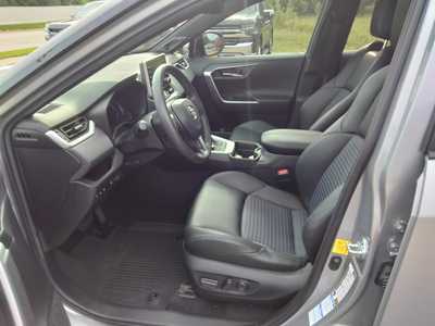 2021 Toyota RAV4, $27950. Photo 9