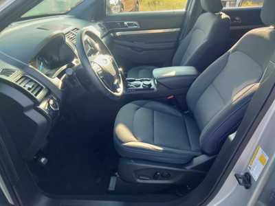 2019 Ford Explorer, $15865. Photo 9