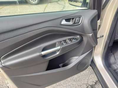 2018 Ford Escape, $12995. Photo 8