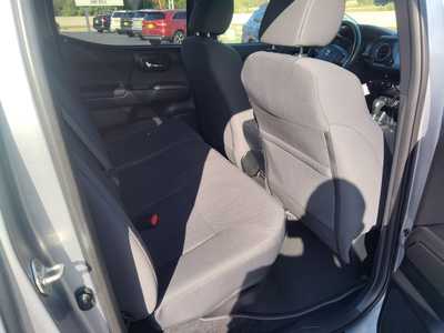 2018 Toyota Tacoma, $27450. Photo 12