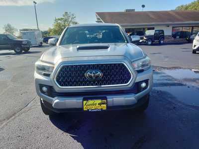 2018 Toyota Tacoma, $27450. Photo 3