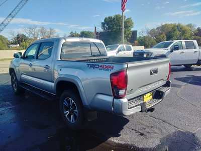 2018 Toyota Tacoma, $27450. Photo 6