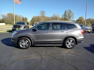 2017 Honda Pilot, $21987. Photo 5