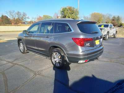 2017 Honda Pilot, $21987. Photo 6