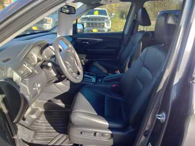 2017 Honda Pilot, $21987. Photo 9