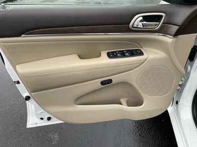 2016 Jeep Grand Cherokee, $18997. Photo 12