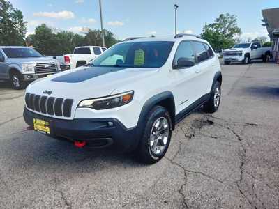 2019 Jeep Cherokee, $18985. Photo 4