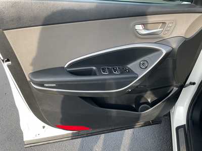 2017 Hyundai Santa Fe, $13983. Photo 11