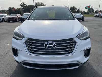 2017 Hyundai Santa Fe, $13983. Photo 3