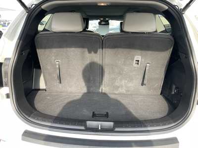 2017 Hyundai Santa Fe, $13983. Photo 9