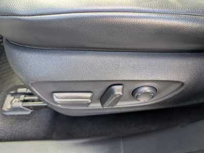 2021 Toyota Highlander, $36937. Photo 12