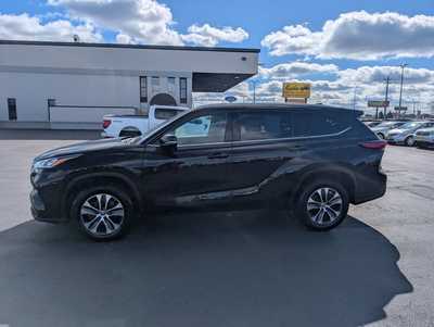 2021 Toyota Highlander, $36937. Photo 5