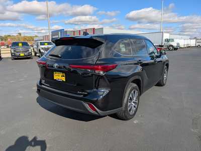 2021 Toyota Highlander, $36937. Photo 8