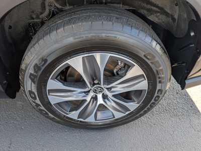 2021 Toyota Highlander, $36937. Photo 9