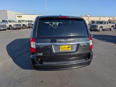 2014 Chrysler Town & Country, $11997. Photo 7