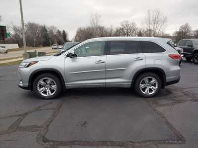2019 Toyota Highlander, $29450. Photo 5
