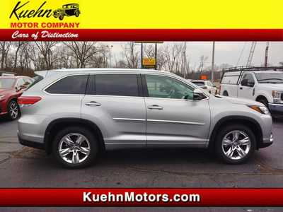 2019 Toyota Highlander, $29450. Photo 1