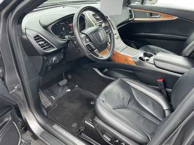 2019 Lincoln Nautilus, $20987. Photo 12