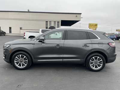 2019 Lincoln Nautilus, $20987. Photo 5