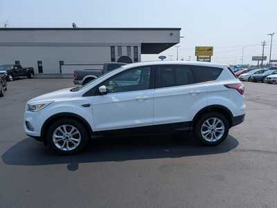 2017 Ford Escape, $13990. Photo 5