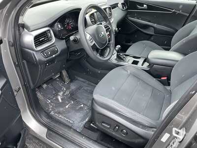 2019 Kia Sorento, $0. Photo 11
