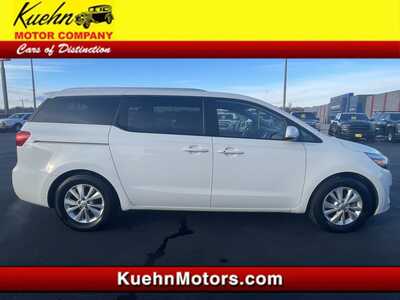 2017 Kia Sedona, $9497. Photo 1
