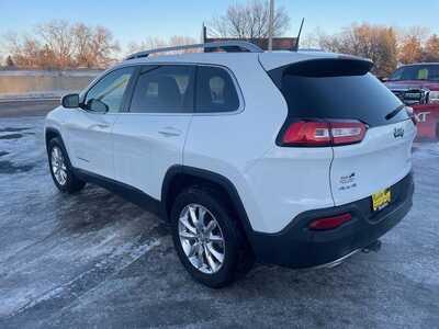 2017 Jeep Cherokee, $11950. Photo 2