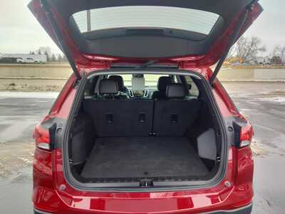 2024 Chevrolet Equinox, $25800. Photo 11