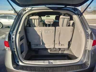 2016 Honda Odyssey, $13900. Photo 12
