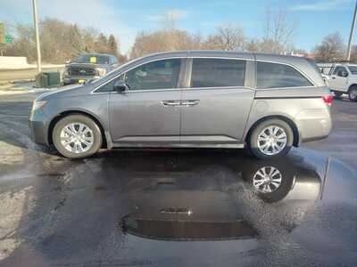 2016 Honda Odyssey, $13900. Photo 5