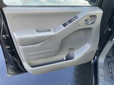 2017 Nissan Frontier, $18992. Photo 12