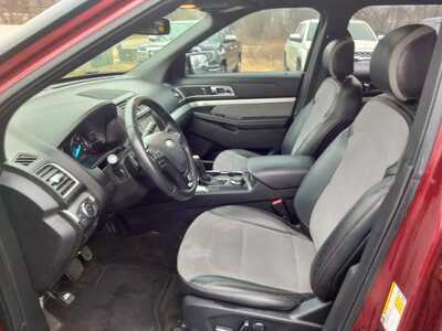 2017 Ford Explorer, $0. Photo 9