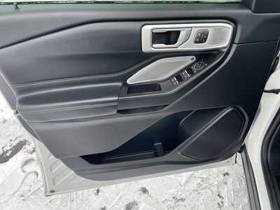 2020 Ford Explorer, $24983. Photo 12