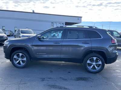 2019 Jeep Cherokee, $14295. Photo 5