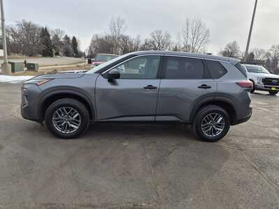 2024 Nissan Rogue, $18975. Photo 5