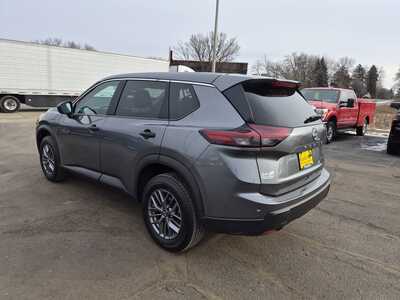 2024 Nissan Rogue, $18975. Photo 6