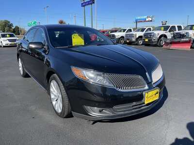 2014 Lincoln MKS, $12987. Photo 2