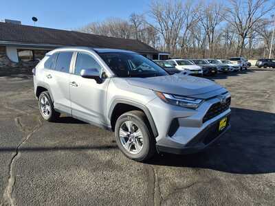 2023 Toyota RAV4, $29865. Photo 2