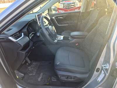 2023 Toyota RAV4, $29865. Photo 9