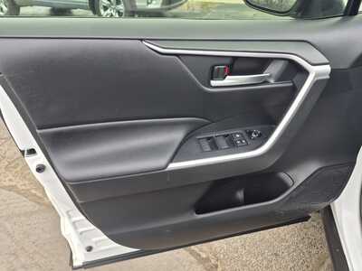 2020 Toyota RAV4, $24450. Photo 10
