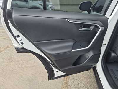 2020 Toyota RAV4, $24450. Photo 12